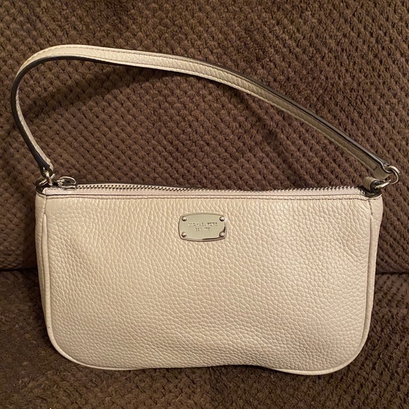 Cute little Michael Kors purse!! - Picture 1 of 8